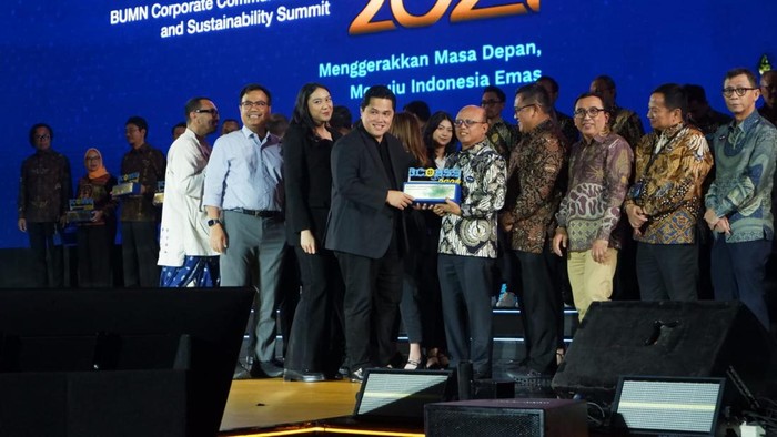 IFG Raih Penghargaan Komunikasi Perusahaan di BCOMSS 2024 Penghargaan BCOMMS 2024 ini menjadi sebuah kebanggaan IFG jelang Hari Ulang Tahun ke 4.