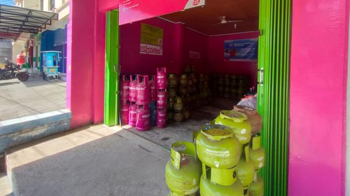 Ilustrasi pasokan gas LPG 3 kg di Pulau Sumbawa, NTB. (Dok. Pertamina)