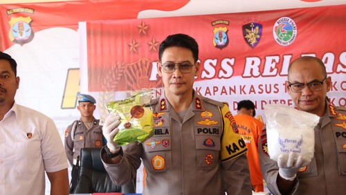 Kapolda Kaltara Irjen Daniel  Adityajaya saat konferensi pers pengungkapan 6 kg sabu di Tarakan.
