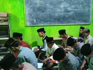 Ramadan di Ponpes Darussalamah, Nikmati Keindahan Alam Sembari Ngaji