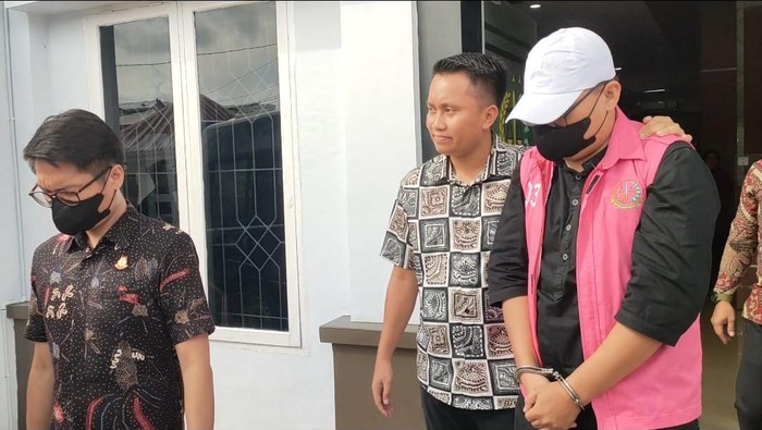 Kejari Pangkep menetapkan tersangka kasus korupsi pengadaan CCTV.