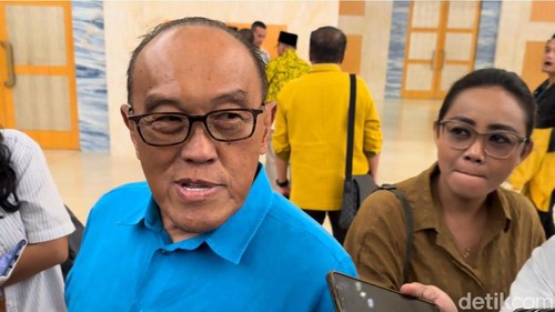 Ketua Dewan Pembina DPP Partai Golkar Aburizal Bakrie atau Ical di Nusa Dua, Jumat (15/2/2024). (I Nyoman Adhisthaya Sawitra)