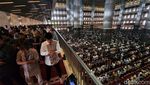 Masjid Istiqlal Penuh Saat Salat Jumat Perdana di Ramadan 1445 H