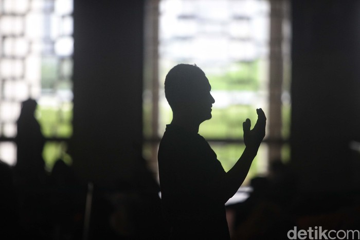 Umat Muslim melakukan salat Jumat berjamaah di Masjid Istiqlal, Jl Katedral, Jakarta Pusat, Jumat (15/3/2024). Jumat ini merupakan pekan pertama pada Ramadan 1445 Hijriyah.