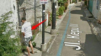 Hayo ketahuan kencing sembarangan... Foto: Twitter