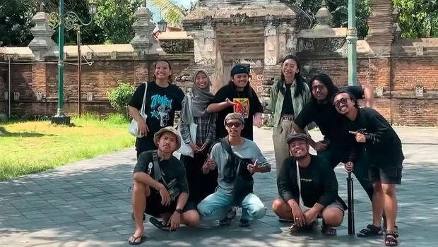 Saat menunggu berbuka puasa tahun ini, akan seru jika ngabuburit di Kotagede. detikers bisa menikmati paket komplet di Pasar Pasan yang digelar sebulan penuh selama Ramadan.