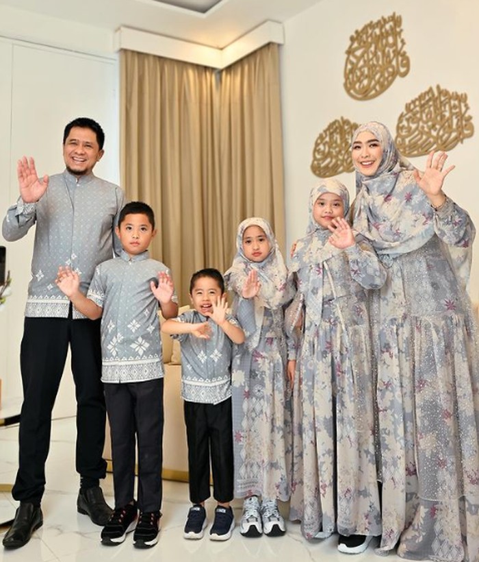 Oki Setiana Dewi