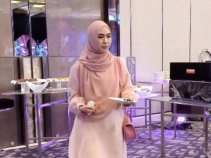 Oki Setiana Dewi