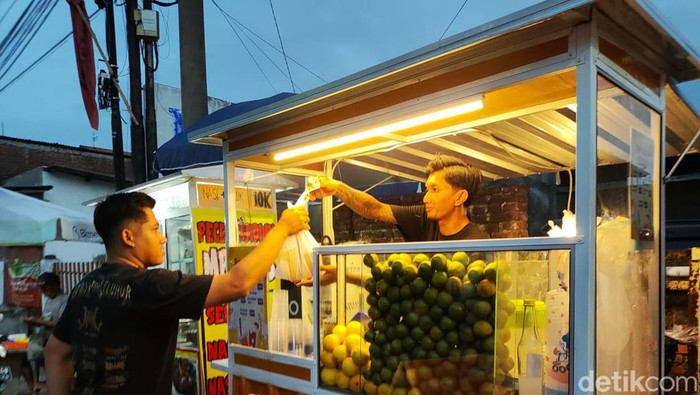 Pedagang Bratang Gede