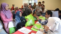 Program bantuan pangan penanganan stunting ini digelar dalam rangka membantu menyukseskan program pemerintah menurunkan prevalensi stunting sebagaimana tercantum dalam Perpres 72/2021 tentang Percepatan Penurunan Stunting. “Data KRS diperoleh dari Badan Kependudukan dan Keluarga Berencana Nasional (BKKBN) by name dan by address, sehingga penyaluran dapat tepat sasaran. Setiap keluarga rentan stunting akan menerima satu paket berisi 10 butir telur dan 0,9-1 kg daging ayam beku (frozen) sebanyak tiga kali.  