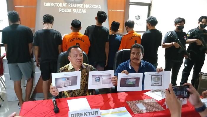 Polisi merilis kasus 8 pengedar narkoba yang ditangkap selama Operasi Antik Marano 2024.