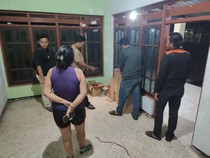 Gerebek Rumah Selebgram di Jombang, Polisi Sita 151 Botol Miras