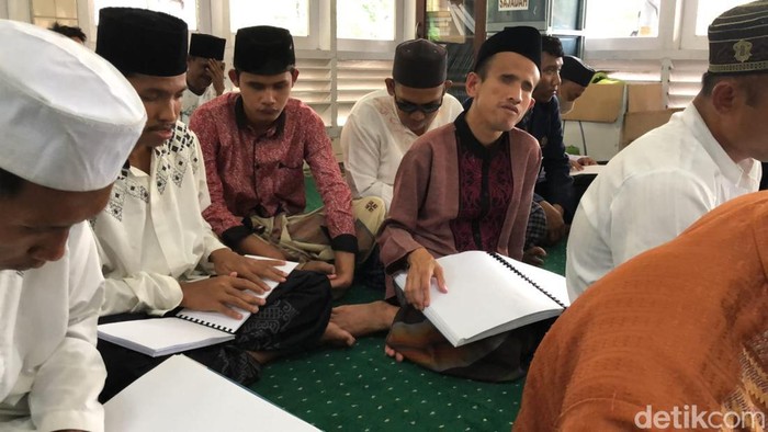 Puluhan disabilitas netra ikut Tilawatil Qur’an (PTQ) di Masjid An Nur Malang