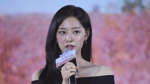 Kim Ji Won anggun banget ya di foto ini! (Foto: dok. Netflix)