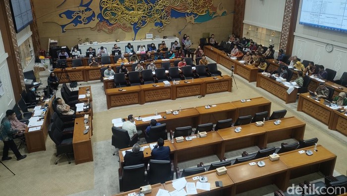 Rapat Panja membahas daftar inventaris masalah (DIM) RUU Daerah Khusus Jakarta (DKJ) (Dwi R/detikcom)