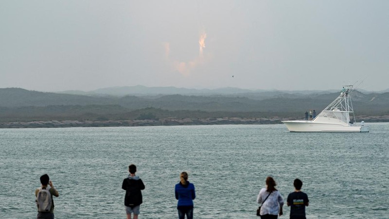 SpaceX's next-generation Starship spacecraft, atop its powerful Super Heavy rocket, lifts off on its third launch from the company's Boca Chica launchpad on an uncrewed test flight, near Brownsville, Texas, U.S. March 14, 2024. REUTERS/Cheney Orr     TPX IMAGES OF THE DAY