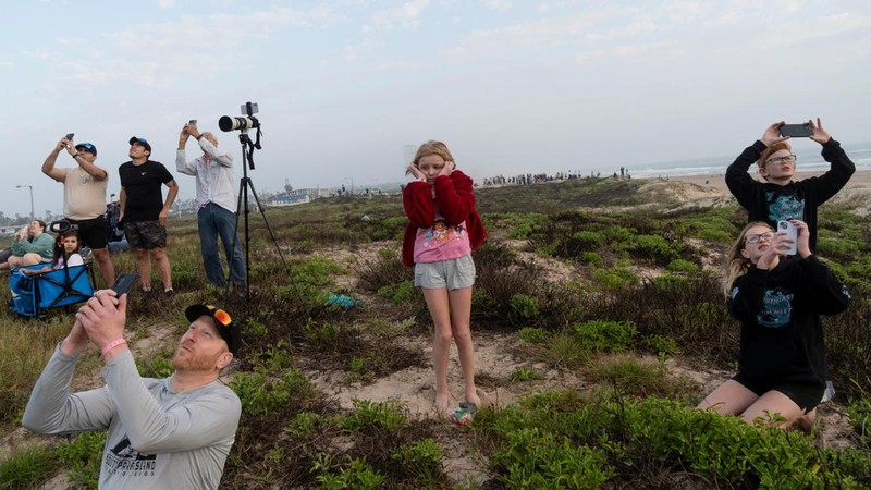 SpaceX's next-generation Starship spacecraft, atop its powerful Super Heavy rocket, lifts off on its third launch from the company's Boca Chica launchpad on an uncrewed test flight, near Brownsville, Texas, U.S. March 14, 2024. REUTERS/Cheney Orr     TPX IMAGES OF THE DAY