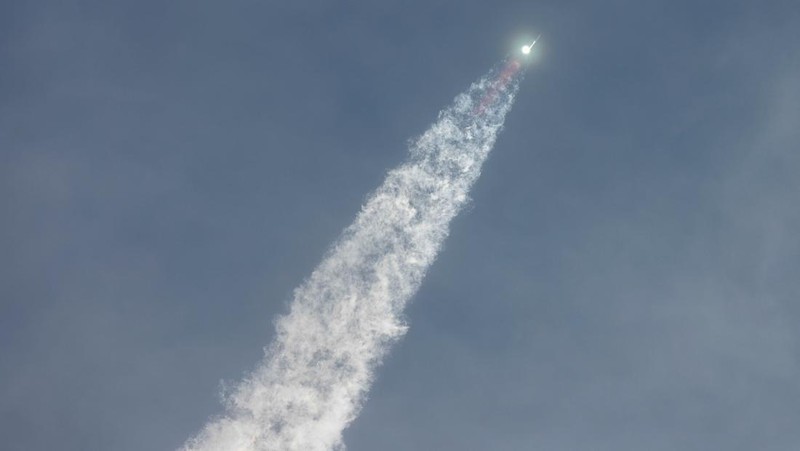 SpaceX's next-generation Starship spacecraft atop its powerful Super Heavy rocket lifts off on its third launch from the company's Boca Chica launchpad on an uncrewed test flight, near Brownsville, Texas, U.S. March 14, 2024. REUTERS/Joe Skipper