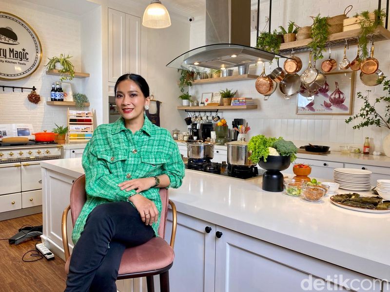 Rozma Suhardi, Ibu 3 Anak Pencinta Baking yang Kembangkan Amy and Cake
