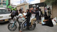 Krisis pangan semakin meningkat di Yaman sejak Program Pangan Dunia (WFP) mengatakan bahwa mereka menangguhkan distribusi makanan di daerah-daerah yang dikuasai Houthi di Yaman utara karena berkurangnya pendanaan.   