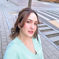 Tampil cantik dengan wajah glowing, tak heran jika penampilan Shandy kerap jadi sorotan. Meski sudah menginjak usia 36 tahun namun wajahnya masih terlihat mulus tanpa sedikitpun kerutan. Foto: Instagram/@shandyaulia