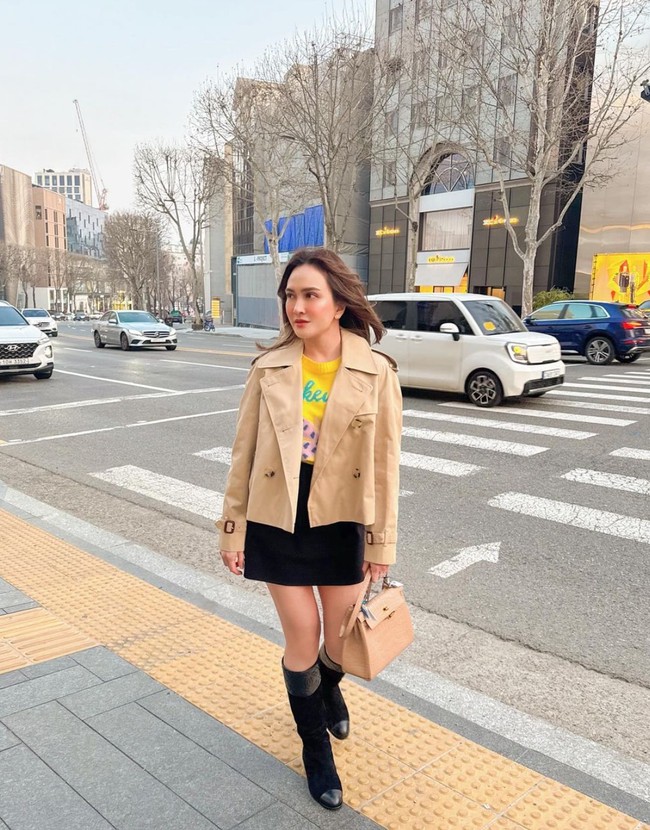 Melalui akun Instagram pribadinya Shandy Aulia kembali membagikan potret liburannya. Setelah mengunjungi Bangkok kali ini ibu satu orang anak itu berkunjung ke Korea. Foto: Instagram/@shandyaulia