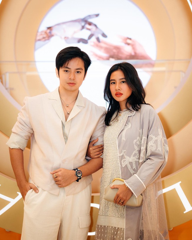 Bulgari baru saja mengadakan acara fashion di Korea Selatan yang dihadiri banyak selebriti dunia. Shenina Cinnamon dan Angga Yunanda menjadi perwakilan dari Indonesia.  Foto: Instagram