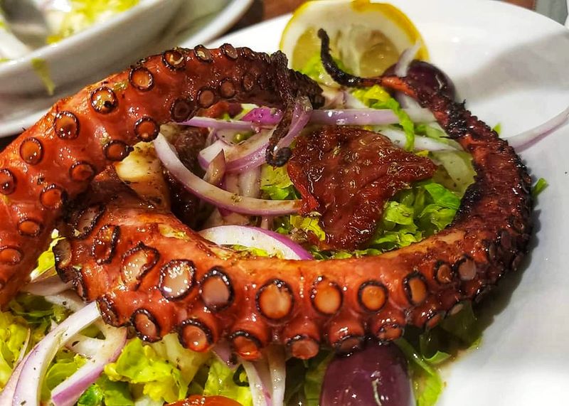 Tak Perlu Ragu! 5 Makanan Ini Ternyata Halal untuk Muslim