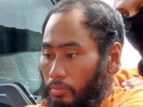 Tampang Dewa Ngakan Putra Wedana, pelaku pembacokan dan pembakaran rumah di Dusun Anjingan, Desa Getakan, Kecamatan Banjarangkan, Klungkung. (Putu Krista/detikBali)