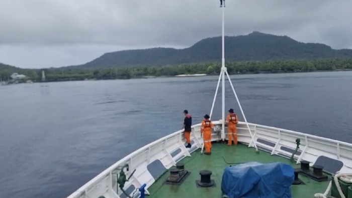 Tim SAR gabungan membagi 3 sektor pencarian 21 kru kapal tenggelam di Selayar. Dokumen Basarnas Makassar