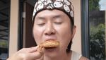 10 Potret Seru Rafael Tan Makan Bakso hingga Sop Babi di Thailand