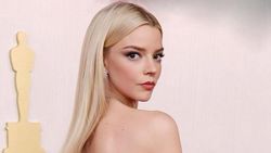 Anya Taylor-Joy Dikucilkan Disebut Gak Cantik, Kini Jadi Bintang Hollywood