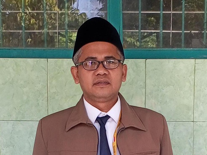 Dosen Universitas Islam Negeri (UIN) Surakarta, Rosidi, S.Pd.I, M.Pd