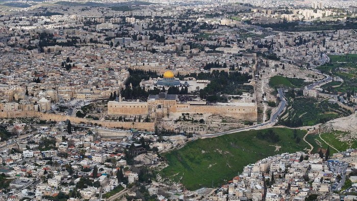 A drone view shows the Dome of the Rock on Al-Aqsa compound, also known to Jews as the Temple Mount, in Jerusalem's Old City March 15, 2024. REUTERS/Ilan Rosenberg