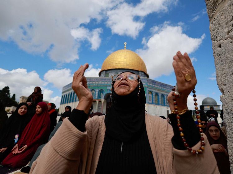 Berdoa di Bulan Ramadan di Masjid Al-Aqsa