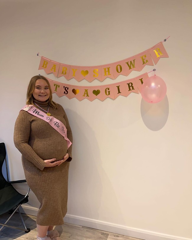 Para penonton mungkin penasaran dengan kabar terbarunya. Dalam foto terbaru, Jess pun mengabarkan bahwa ia sudah resmi jadi ibu setelah kelahiran anaknya awal 2024. Foto: Instagram Jess Smith