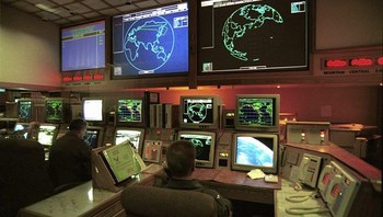 Militer AS dan Kanada bersama-sama mengoperasikan NORAD dari dalam Kompleks Cheyenne dan tentara dari utara perbatasan merupakan 15% dari personel di pangkalan tersebut. Foto: U. Baumgarten via Daily Mail