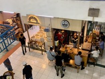 (Bukan Sekadar) Ngopi di Pasar Santa