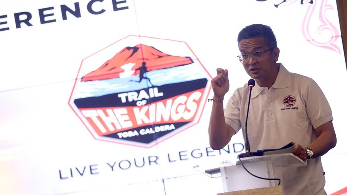 Lari Lintas Alam Bakal Digelar di Danau Toba Lari lintas alam Trail of the Kings (TOTK) Zero Editio akan digelar di Danau Toba, Sumut. Adapun kategorinya 5 km hingga 50 km.
