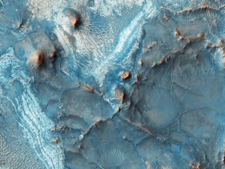 Mars Tempat menakjubkan di Mars yang bisa dikunjungi wisatawan luar angkasa.