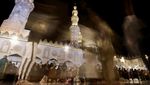 Melihat Suasana Salat Tarawih di Masjid Al-Azhar Mesir