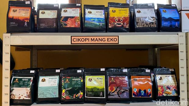 Muhtar Koswara alias Mang Eko.