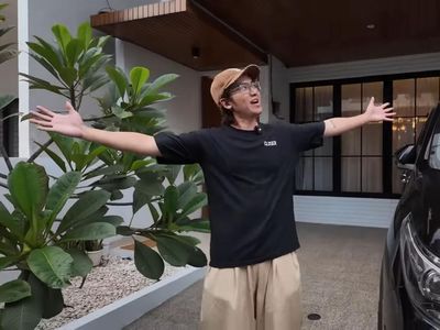 Potret Rumah 3 Lantai Rafael SM#SH Hasil Jualan Seblak