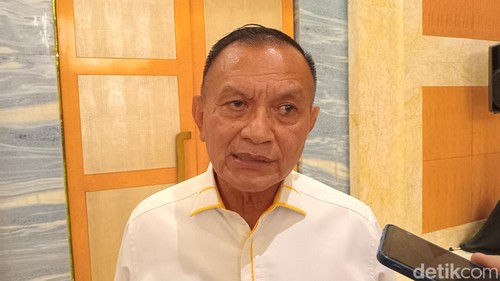 Sekjen DPP Golkar Lodewijk Freidrich Paulus di Nusa Dua, Badung, Bali, Jumat (15/2/2024). (Aryo Mahendro/detikBali).