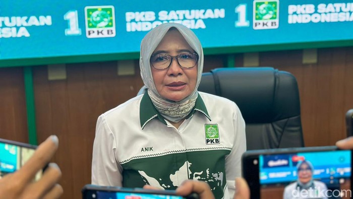 Sekretaris PKB Jatim Anik Maslachah