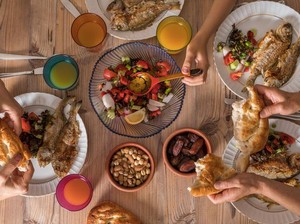 Sedang Diet Selama Ramadan? Ini Jam Terbaik untuk Sahur