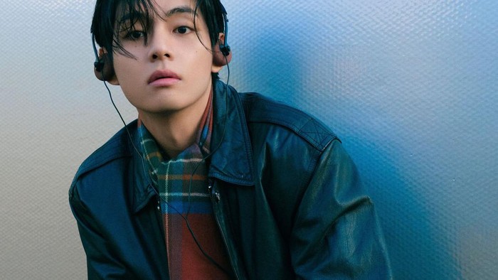 Teaser foto V BTS untuk single FRI(END)S.