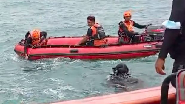 WN Taiwan, Shih Yi Chang (46), yang hilang di Teluk Jakarta ditemukan dalam kondisi meninggal dunia. Korban merupakan salah satu penumpang KM Parikudus yang alami kecelakaan laut. (dok Basarnas Jakarta)