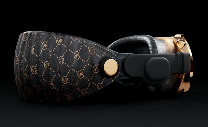 Apple Vision Pro berbalut emas 18K