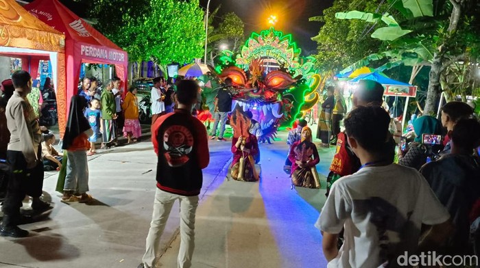 Festival Oklik digelar pemuda Bojonegoro untuk melestarikan tradisi setiap Ramadan.